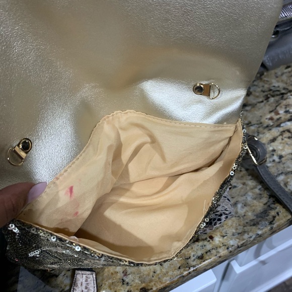 Gold bling embellished envelope wallet clutch - Picture 3 of 4